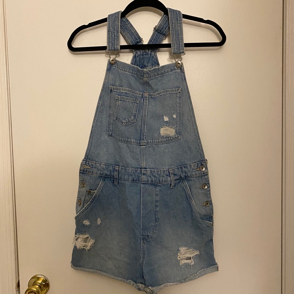 Light wash denim short overalls